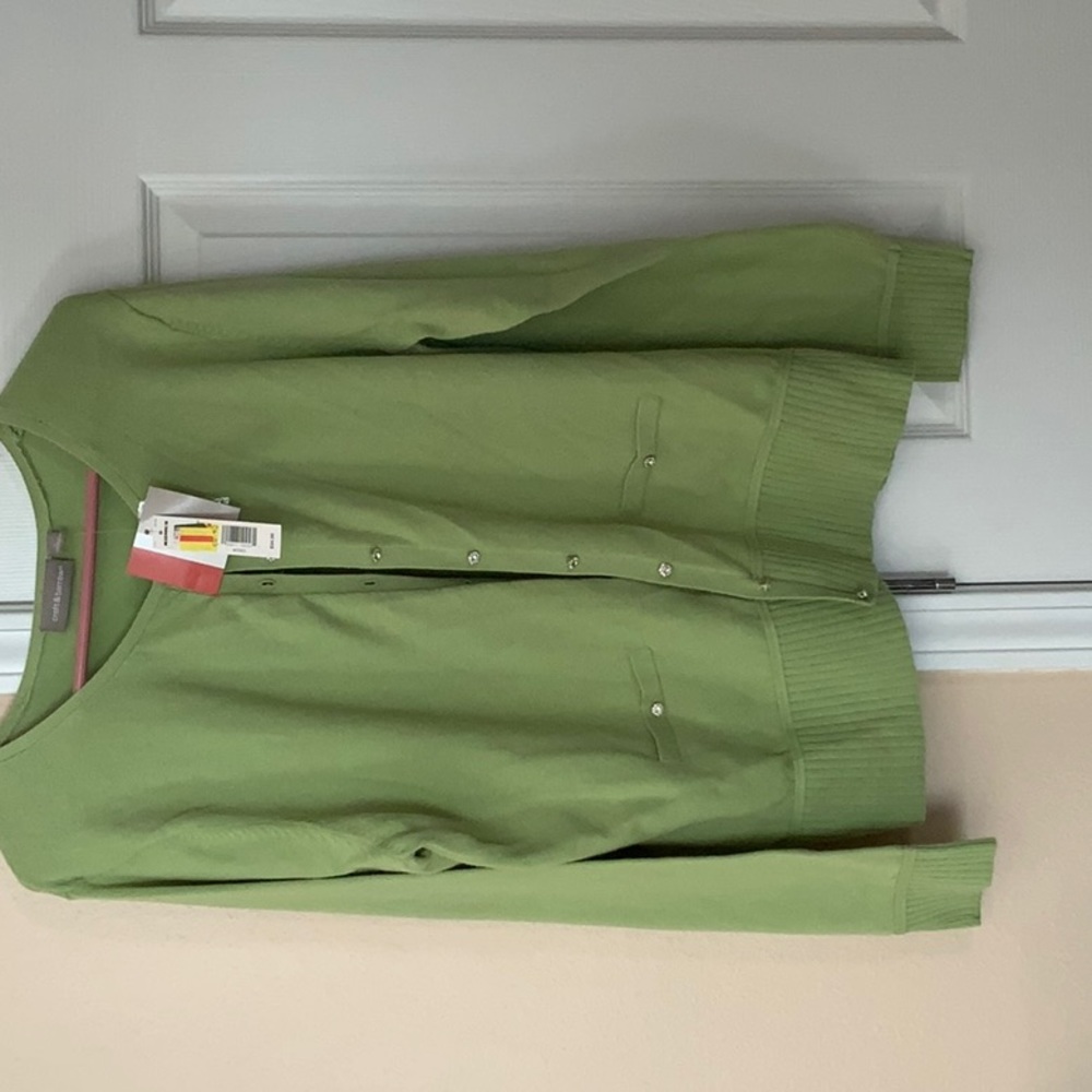 New womens sweater, with tags.